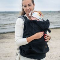 Protectie babywearing impermeabila Lenny Lamb Softshell Black, include gluga cu urechiuse